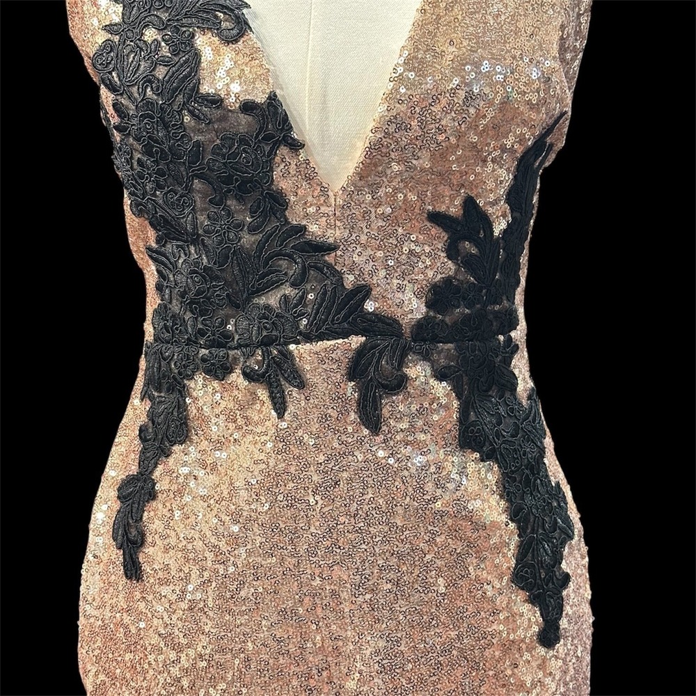 NWT Rose Gold Sequin Black Lace Applique Mini Dress V-Neck Open Back Prom M - Picture 8 of 11